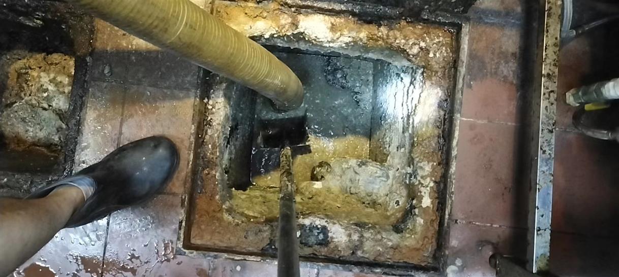 宕昌污水池清理一般都有毒气，怎么预防中毒呢？